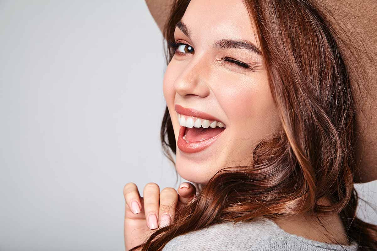 Eyüpsultan Hollywood Smile (Gülüş Tasarımı) - Lisan Klinik